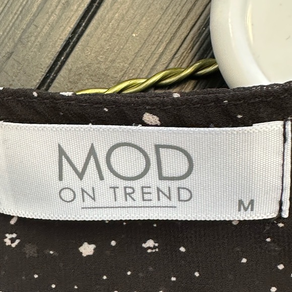 A2 - #106 Mod on trend black and white speckled blouse top size medium - Picture 7 of 8